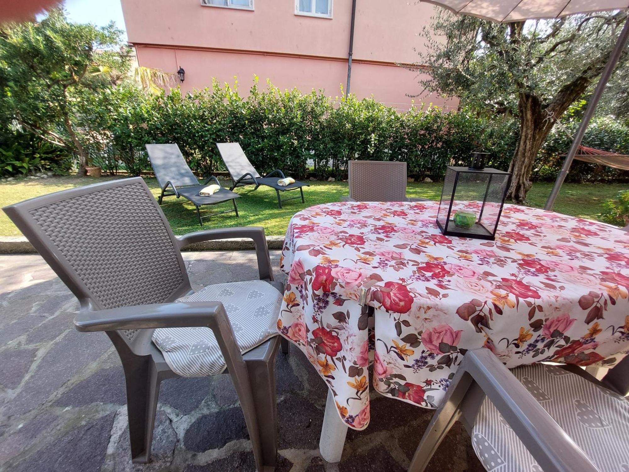 Appartamento Oasi Verde Lago Desenzano del Garda Exterior photo